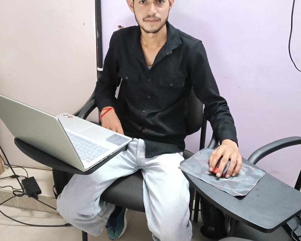 Naresh Chhariya: Web Designer and Digital Marketing Expert